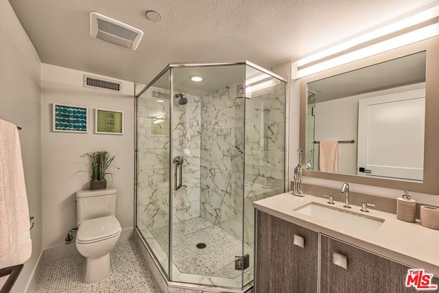 1168 S Barrington Avenue, Los Angeles CA: https://media.crmls.org/mediaz/beb8bb38-720e-42d6-b7b6-a9d0a216b00a.jpg