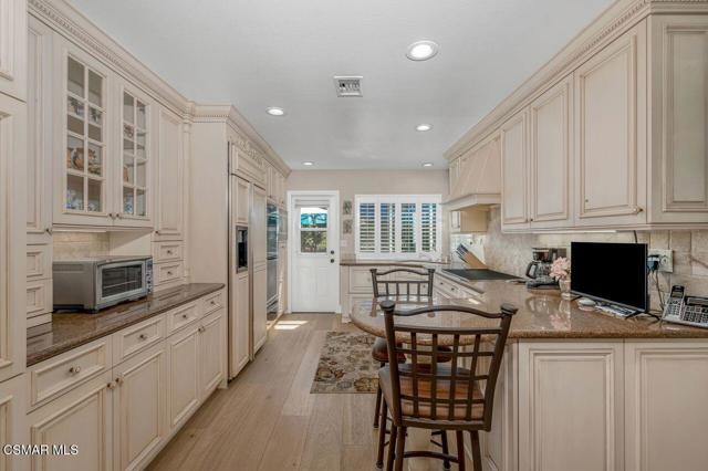 1495 N View Drive, Westlake Village CA: https://media.crmls.org/mediaz/beb9a4e2-af18-495d-b865-9df49c3e0b27.jpg