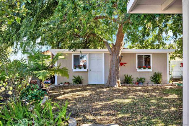 1945 Wedgemere Road, El Cajon CA: https://media.crmls.org/mediaz/beba358f-ae36-4480-bae1-07b3d14f7a2c.jpg