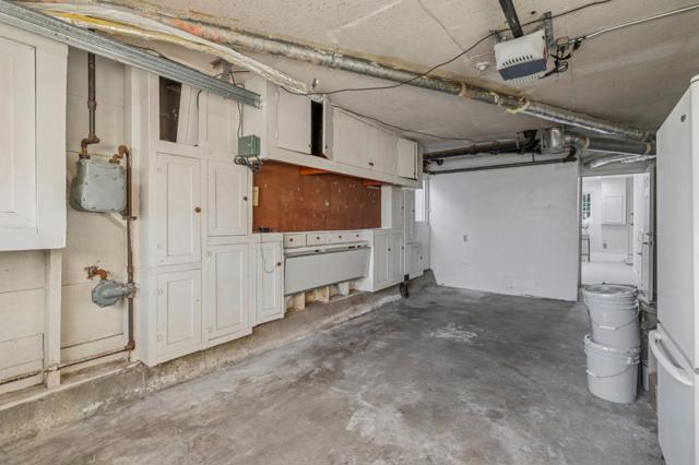 164 Wilshire Avenue, Daly City CA: https://media.crmls.org/mediaz/bebb2b2e-e569-4b8c-a897-06eb1e6801d5.jpg