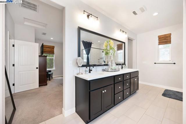 7544 Twin Bridges Ln, Citrus Heights CA: https://media.crmls.org/mediaz/bebb2bc2-2301-42e8-99e1-4c067ef5d54d.jpg