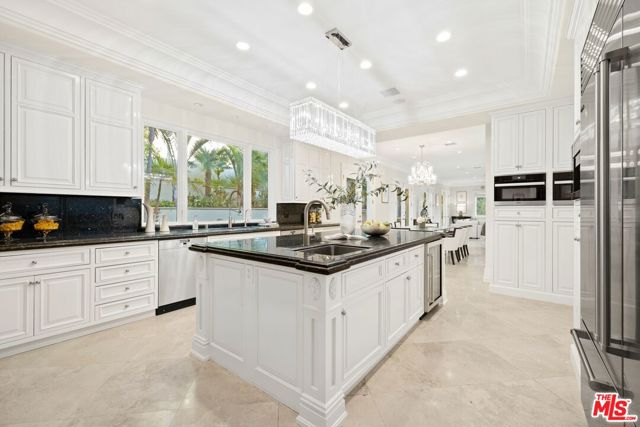 1350 Benedict Canyon Drive, Beverly Hills CA: https://media.crmls.org/mediaz/bebbf686-ae08-4a0c-89d7-d6132a9b7d8c.jpg