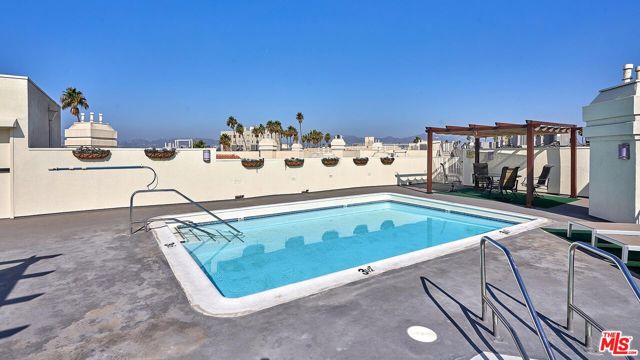 620 Gramercy Place, Los Angeles, California 90005, ,1 BathroomBathrooms,Condominium,For Sale,Gramercy,24426683