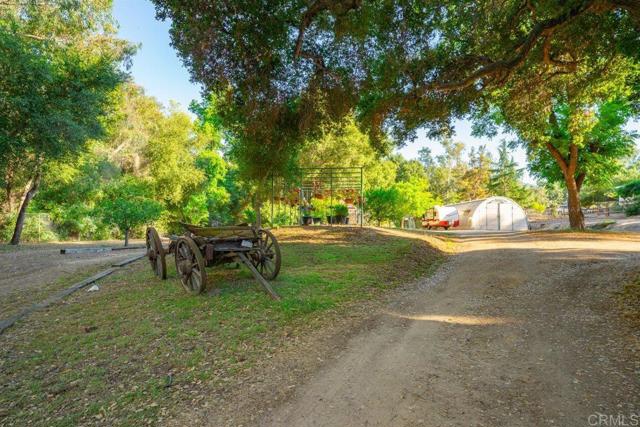 16635 Highland Valley Rd, Ramona CA: https://media.crmls.org/mediaz/bebc8ff8-5ff9-4a67-be23-91108462a8c3.jpg