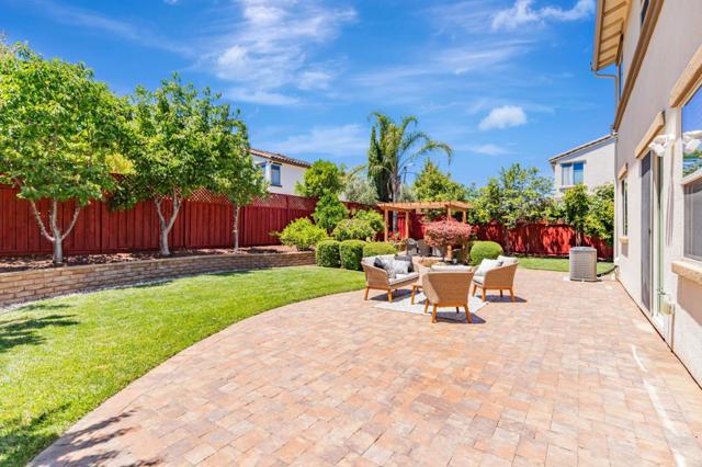 17425 Shelton Way, Morgan Hill CA: https://media.crmls.org/mediaz/bebca321-66c8-40fe-9ad7-edbf5bad5924.jpg