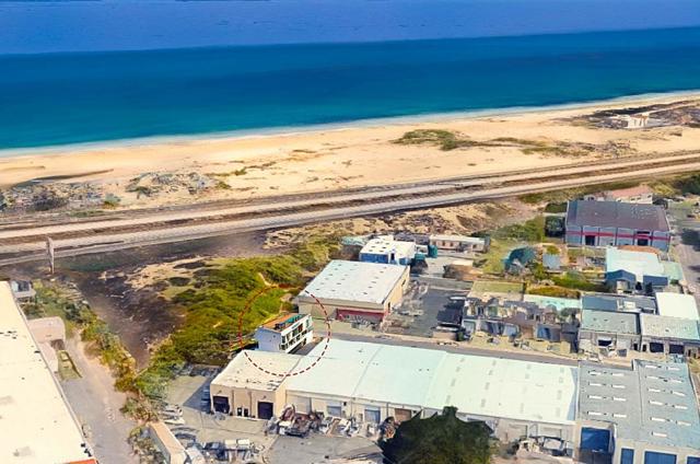 300 Orange Avenue, Sand City CA: https://media.crmls.org/mediaz/bebdc4e8-9cf8-4a03-9972-2e376f59cb04.jpg