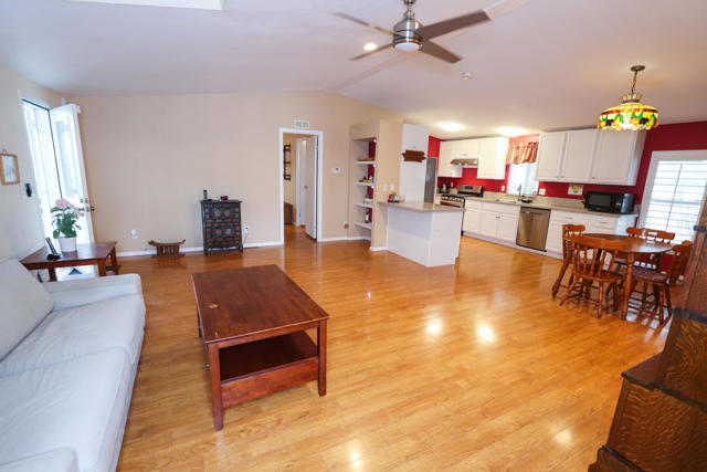 Image 4 of 18 For 14777 Palm Drive 83