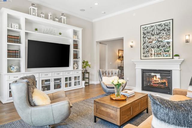 2135 Terra Bella Ct, Livermore CA: https://media.crmls.org/mediaz/bebe26a5-134f-433c-aab9-4a299a204156.jpg