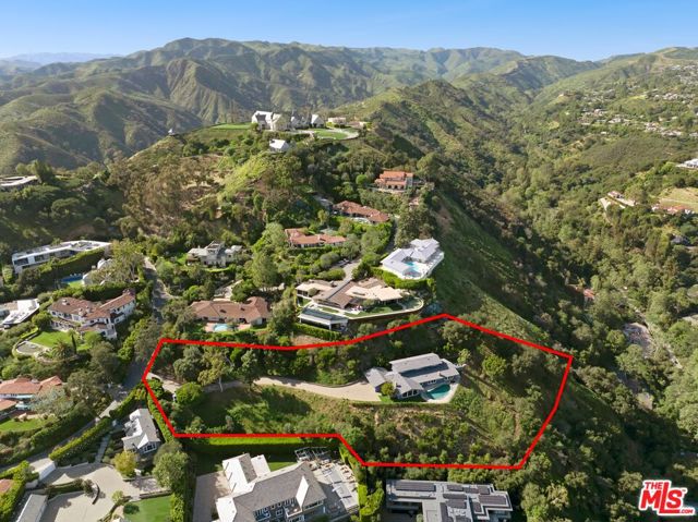5 Bed Home for Sale in Pacific Palisades, California