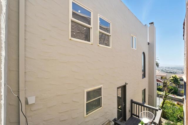 1260 Monterey Boulevard, San Francisco CA: https://media.crmls.org/mediaz/bebfa25f-6168-4ad6-b817-c205faf84f3f.jpg