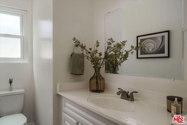 14141 Killion Street photo 18