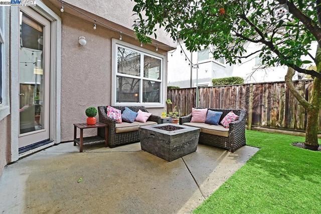 10 Almond Orchard Ln, San Ramon CA: https://media.crmls.org/mediaz/bebfdd99-bbfd-4670-a95d-bc1285e32c8f.jpg