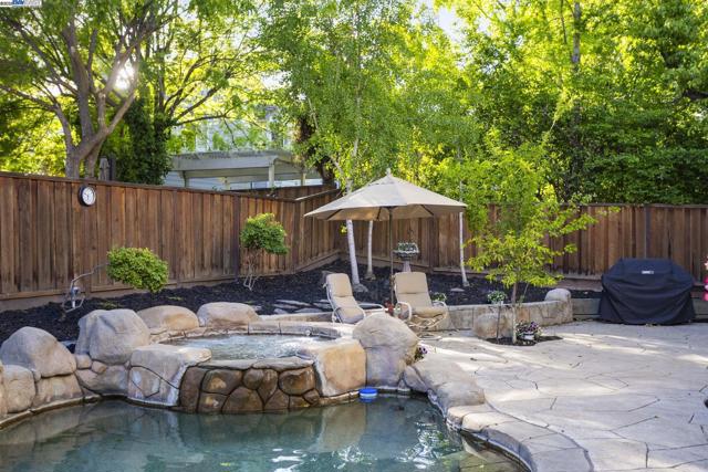 304 AVONDALE LANE, Livermore CA: https://media.crmls.org/mediaz/bec01fc6-2aba-4db0-a10d-1caba64a9a7b.jpg