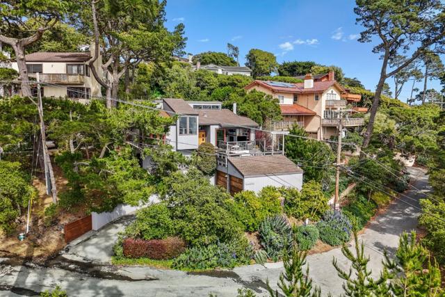 24805 Lower Trail, Carmel CA: https://media.crmls.org/mediaz/bec072ea-d95c-471e-a3ec-b8a93e76b394.jpg