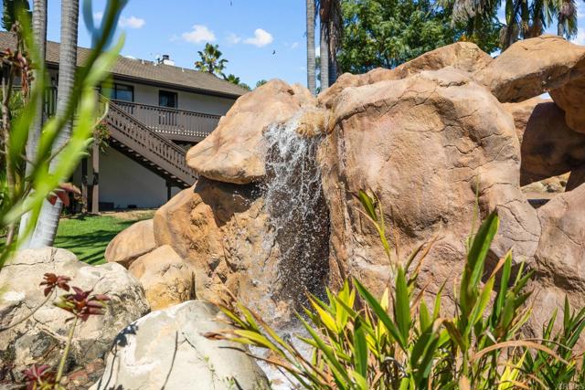31121 Stardust Ln, Valley Center CA: https://media.crmls.org/mediaz/bec16249-c01e-4a15-814a-eefb7e7c5877.jpg
