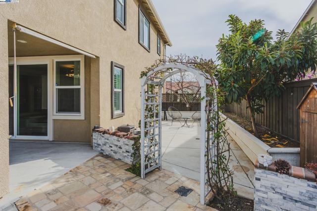 2239 Jessica Way, Tracy CA: https://media.crmls.org/mediaz/bec2830a-341b-414b-8ee2-38c139aca4ee.jpg
