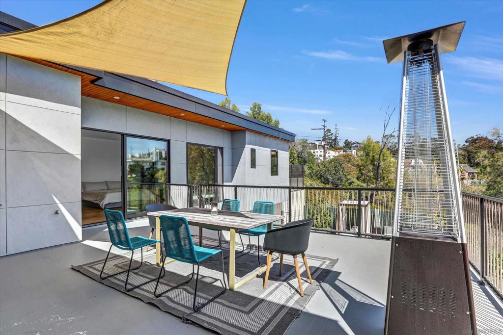 MLS #250022021SD img 3