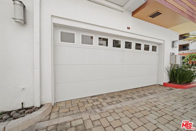 Image 29 of 41 For 12698 Sandhill Lane 1
