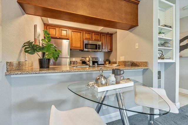 324 Catalpa Street, San Mateo CA: https://media.crmls.org/mediaz/bec428a0-0e88-42c5-9937-f65e9cd810f8.jpg