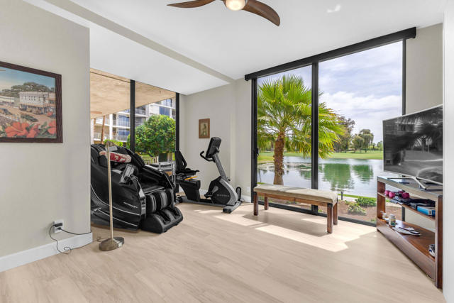 910 Island Drive, Rancho Mirage CA: https://media.crmls.org/mediaz/bec472b9-19dc-4a84-82d8-df2c5c50c83f.jpg