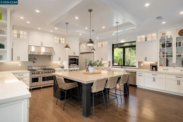 Image 9 of 59 For 401 Legacy Dr