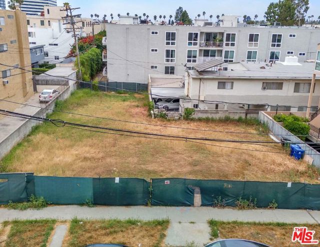 1121 S Westgate Avenue, Los Angeles CA: https://media.crmls.org/mediaz/bec4ea6d-ce00-4cfe-9237-63569450d232.jpg