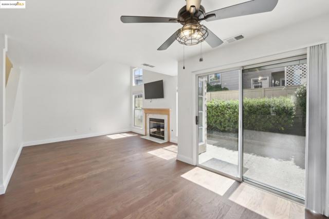 204 Pebblecreek Ct, Martinez CA: https://media.crmls.org/mediaz/bec4ec04-d76d-46e0-8a8f-91029e506ad9.jpg