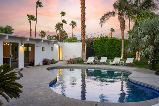 503 E Laurel Circle, Palm Springs, CA 92262