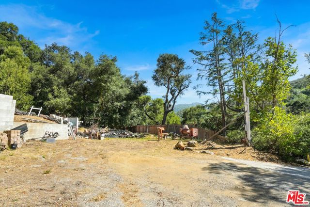 774 Old Topanga Canyon Road, Topanga CA: https://media.crmls.org/mediaz/bec6a8f9-a55b-4f15-a121-28ab71790715.jpg