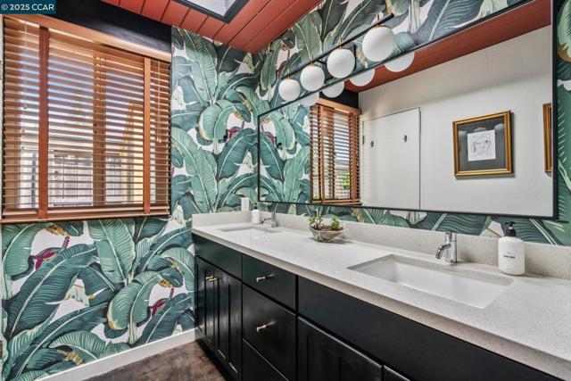 232 Clyde Dr, Walnut Creek CA: https://media.crmls.org/mediaz/bec6adac-5848-4097-b794-9d8d4b2a5f91.jpg