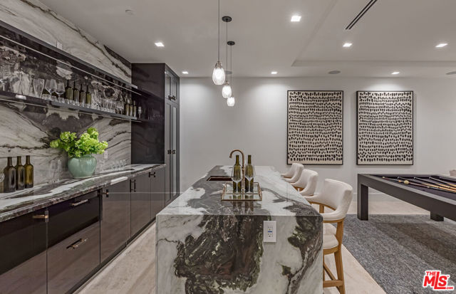 409 21st Street, Santa Monica CA: https://media.crmls.org/mediaz/bec6e903-0c84-4ac7-b476-bc6b1fc09077.jpg