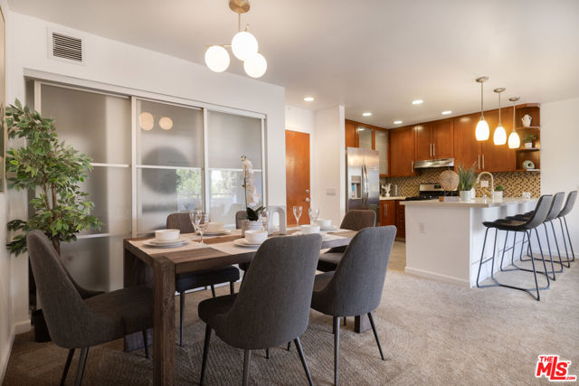 4702 Fulton Avenue, Sherman Oaks CA: https://media.crmls.org/mediaz/bec6f1fd-6038-4690-958e-c6fe381a5cec.jpg