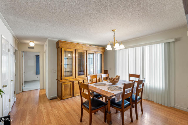 Detail Gallery Image 10 of 44 For 103 Poinsettia Gardens Dr, Ventura,  CA 93004 - 2 Beds | 2 Baths