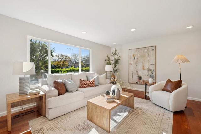 6915 Dartmoor Way, San Jose CA: https://media.crmls.org/mediaz/bec8a529-8cec-4a81-9667-96628cd3bcd7.jpg