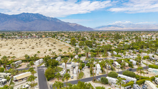 69411 Ramon Road, Cathedral City CA: https://media.crmls.org/mediaz/bec9cec4-47bd-4371-83fe-eb34b8b7f32a.jpg