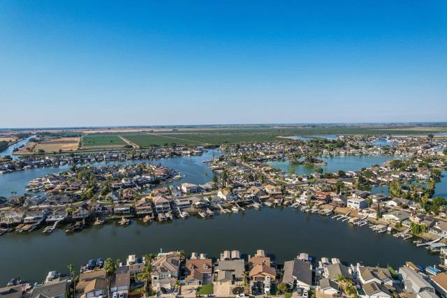 5067 Cabrillo, Discovery Bay CA: https://media.crmls.org/mediaz/bec9f8f0-0c6a-45cb-b16f-9d762ae92a05.jpg