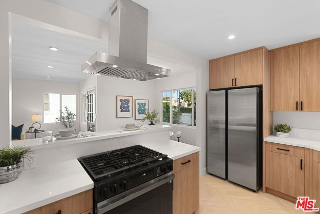 4113 Lincoln Avenue, Culver City CA: https://media.crmls.org/mediaz/bec9fab0-e88b-4b35-b88a-11d5b5ed4116.jpg