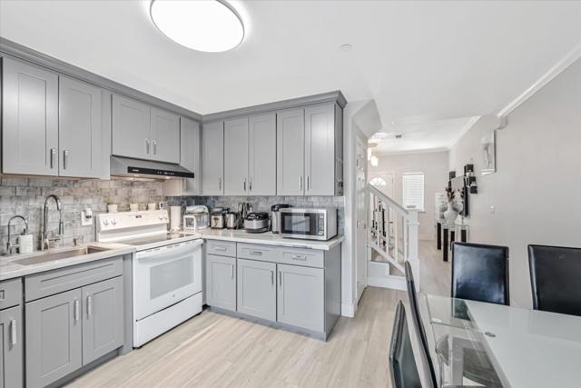 749 Bonita Place, San Jose CA: https://media.crmls.org/mediaz/beca8716-9690-410d-86b0-886e28368350.jpg