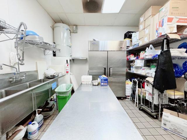 1672 1672 Decot, Union City CA: https://media.crmls.org/mediaz/becad9ee-4b64-4fa4-b765-e8ebbd50f78a.jpg
