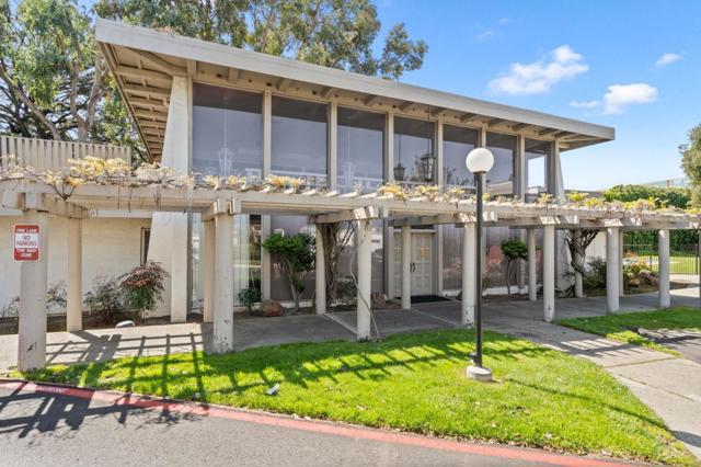 10359 Mary Avenue, Cupertino CA: https://media.crmls.org/mediaz/becb30ac-323b-439f-82f3-dff3866550b5.jpg