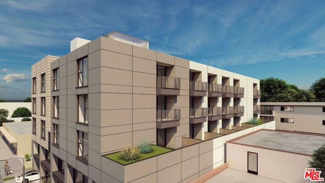 631 W 6th Street, San Pedro CA: https://media.crmls.org/mediaz/becb3bd7-21da-44eb-915f-4ec82f3b2432.jpg