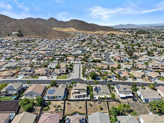 25231 Ridgemoor Road, Menifee CA: https://media.crmls.org/mediaz/becb49e7-682e-4f1a-b10b-52b8202cef6e.jpg