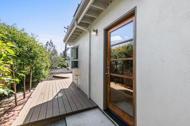 990 Rose Avenue, Mountain View CA: https://media.crmls.org/mediaz/becbb38b-3ccd-4167-94a0-a39aa92dfdff.jpg