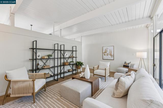 243 Santa Fe Dr, Walnut Creek CA: https://media.crmls.org/mediaz/becbeabe-801b-4df7-ab26-6ea6a31d68b1.jpg
