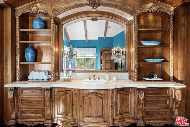 2347 E Valley Road, Santa Barbara CA: https://media.crmls.org/mediaz/becc359d-9fae-42ae-ae85-2755e1bf60e5.jpg