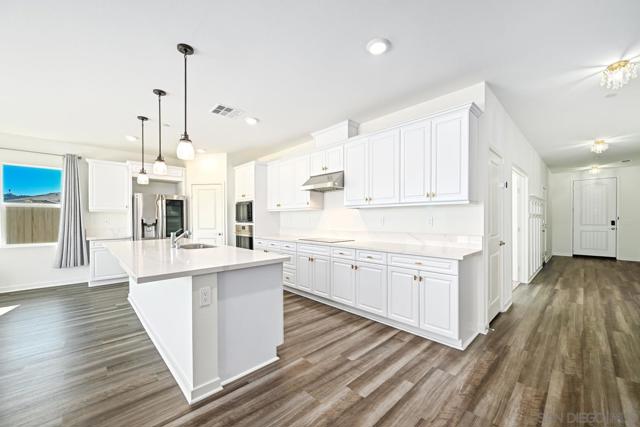 13410 Pasture Ct, Valley Center CA: https://media.crmls.org/mediaz/beccb1bb-77db-4444-b0e4-f47fe437b6d5.jpg