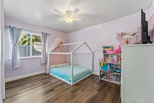 927 Cottonwood Court, Corona CA: https://media.crmls.org/mediaz/bece5a10-bbfa-46bf-a464-83235800d111.jpg