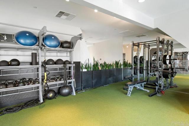 Detail Gallery Image 12 of 16 For 1935 Avenida Citron #113,  Chula Vista,  CA 91913 - 3 Beds | 2/1 Baths