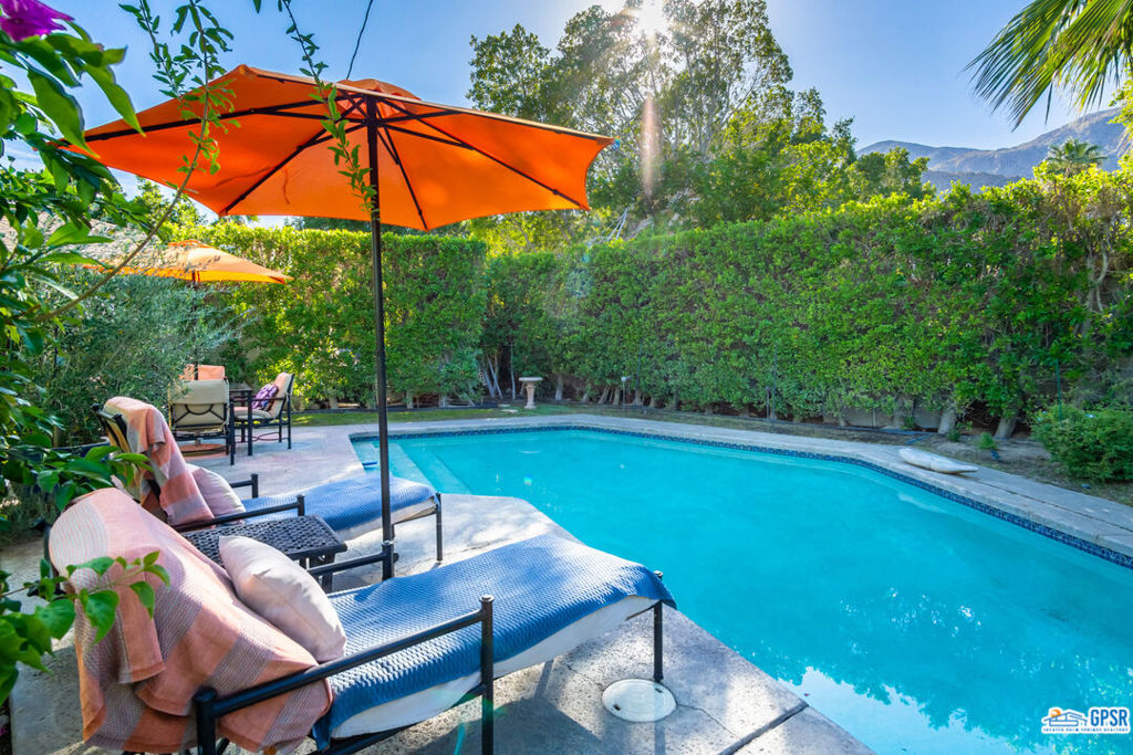 140 E Ocotillo Avenue, Palm Springs, CA 92264