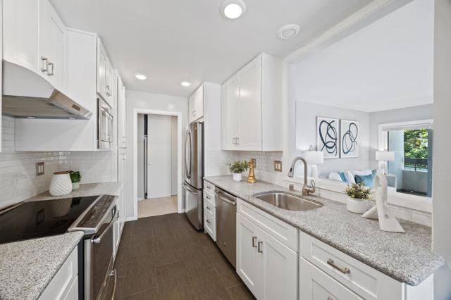 1456 San Carlos Avenue, San Carlos CA: https://media.crmls.org/mediaz/bed00712-3fe3-4cab-b55b-216a822b72e2.jpg